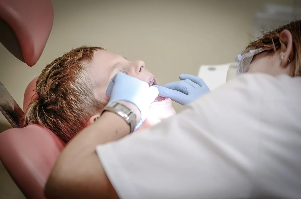 Les règles autour de la délivrance d'un arrêt maladie par un dentiste